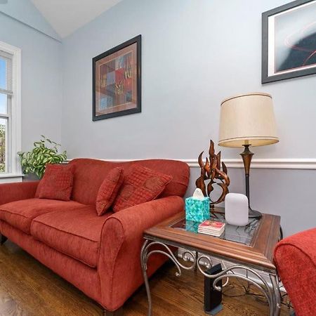 Cozy, Top-Floor 3Br Loft With Balcony In West Town Chicago Bagian luar foto
