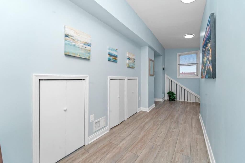 Cozy, Top-Floor 3Br Loft With Balcony In West Town Chicago Bagian luar foto